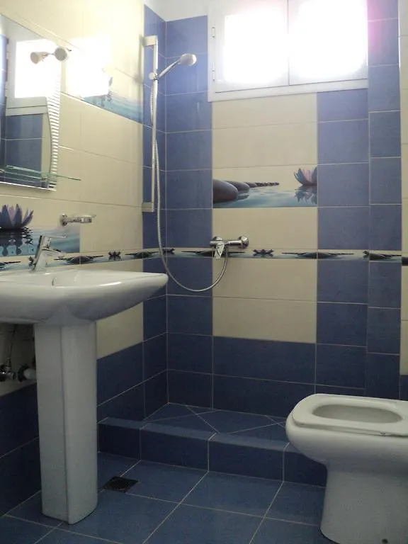 Vila Kosteli Himare 3*,